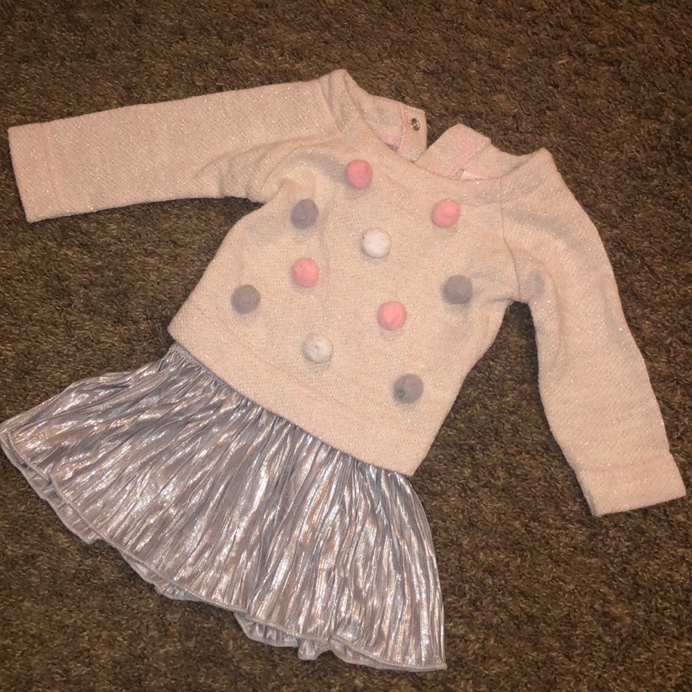 2 piece set, with a sweater and a festive skirt 💕